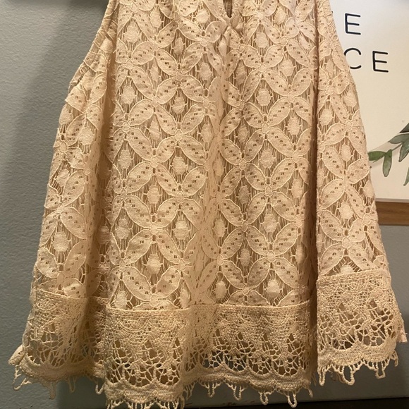 WOMEN BEIGE LACE ISLET SPAGHETTI STRAP Top by Charolette Russe LARGE - Picture 2 of 4